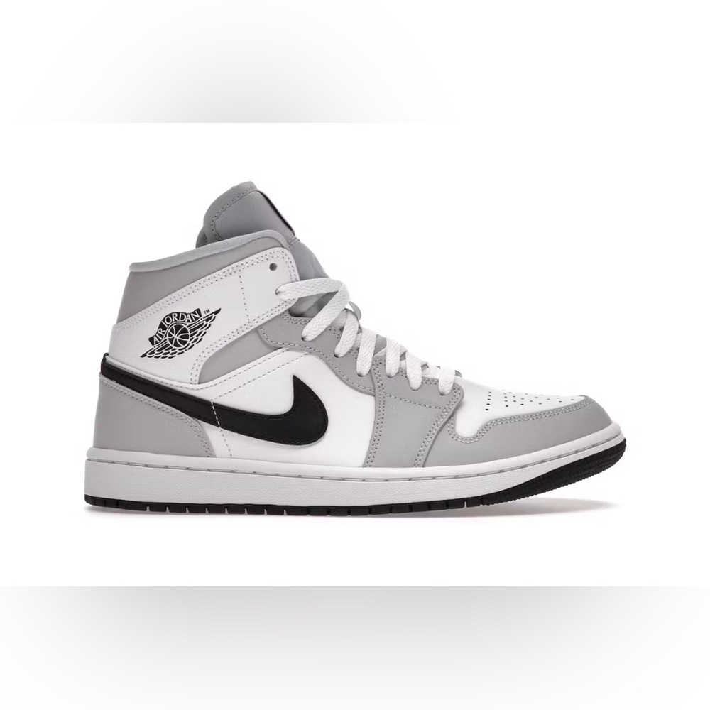 Jordan 1 Mid - Light Smoke Grey - Women’s 6